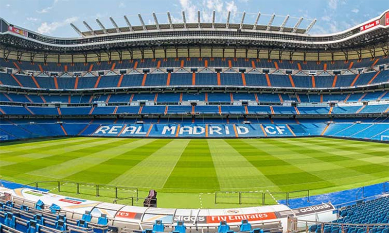 san-van-dong-lon-nhat-the-gioi-santiago-bernabeu